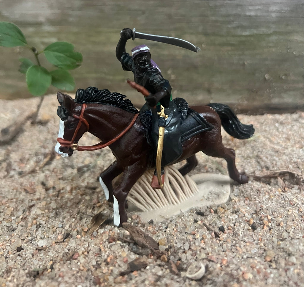 DSG Toy Soldiers Mounted Arabs, black tunics (6 mounted)