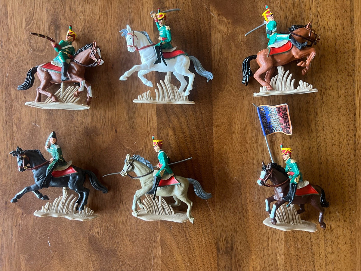 DSG Toy Soldiers French Chasseurs of the Imperial Guard, blue uniform (6 mounted)