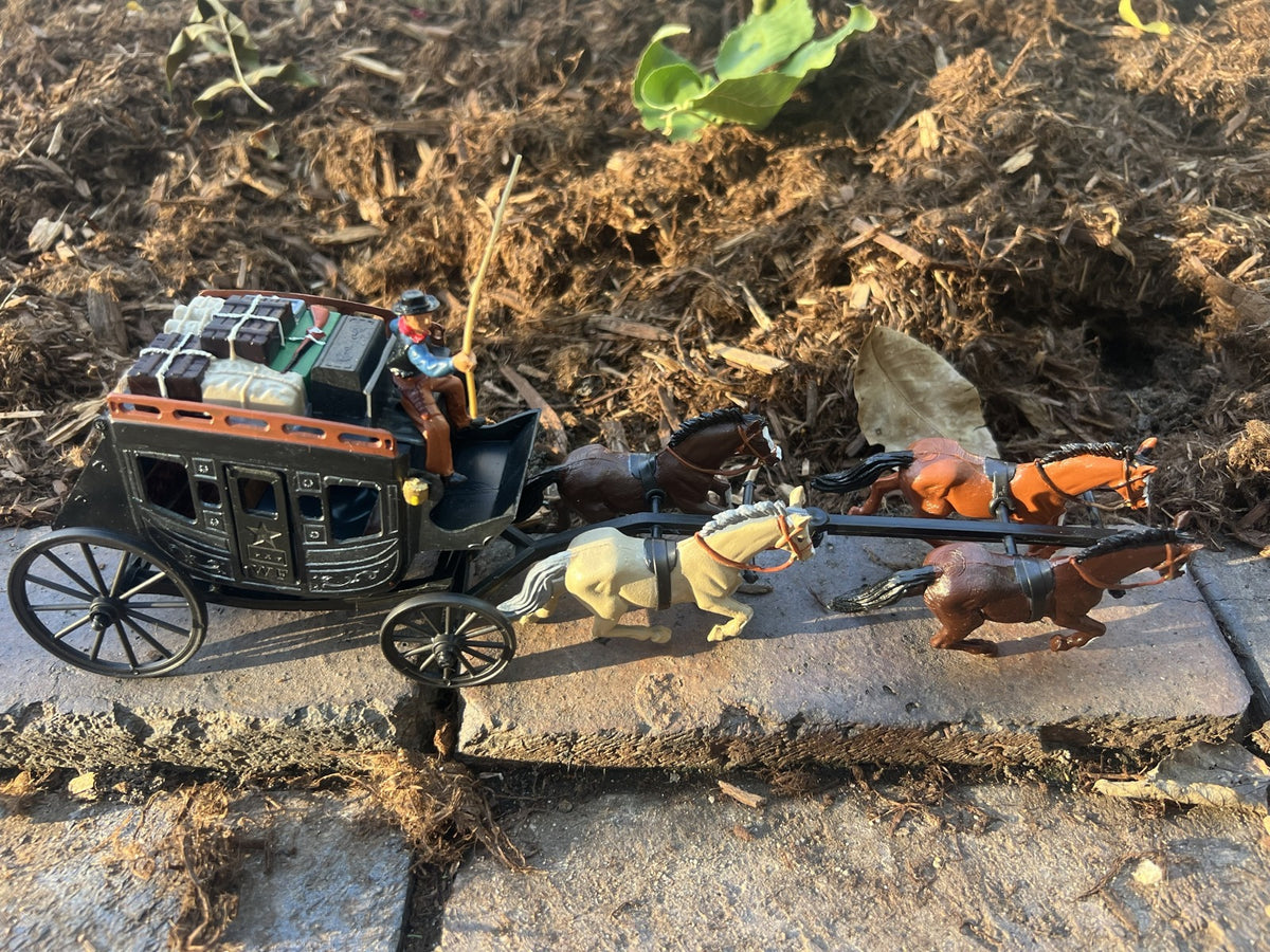 DSG Toy Soldiers Wild West Stagecoach, 4 horses + driver
