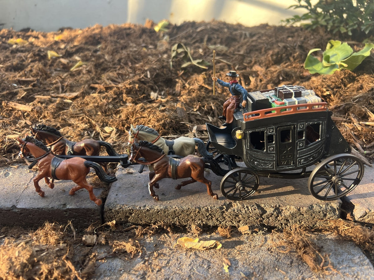 DSG Toy Soldiers Wild West Stagecoach, 4 horses + driver