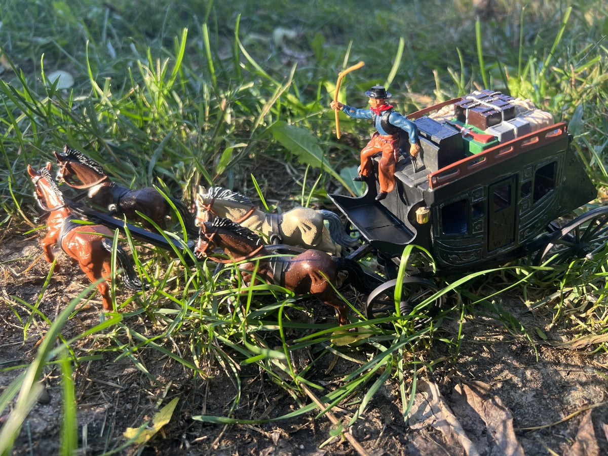 DSG Toy Soldiers Wild West Stagecoach, 4 horses + driver